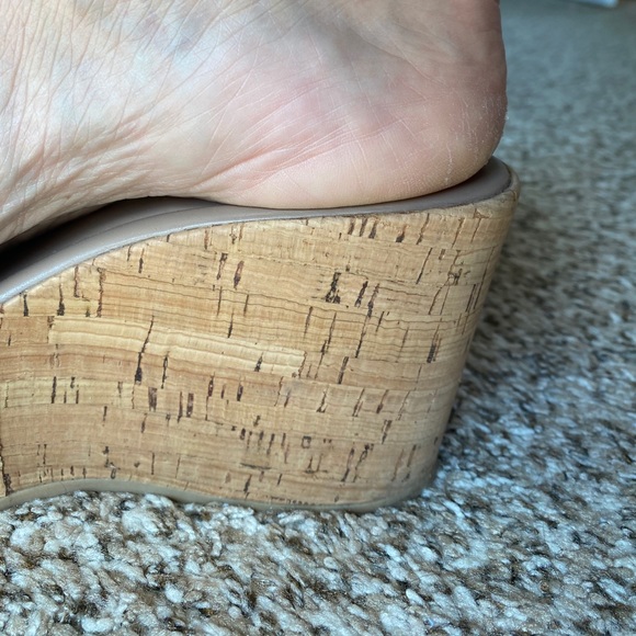 DONALD J PLINER CLOE CORK WHIPSTITCH WEDGE SIZE 9 - Picture 7 of 13